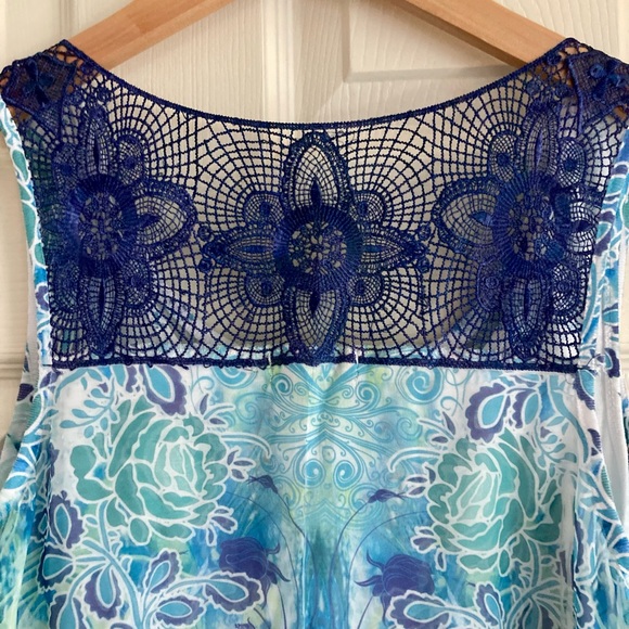 Flowy Summer Top Size M - Picture 3 of 4